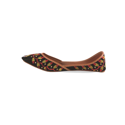 Shahi Punjabi Black Embroidered Khussa Jutti with Floral and Leaf Accents