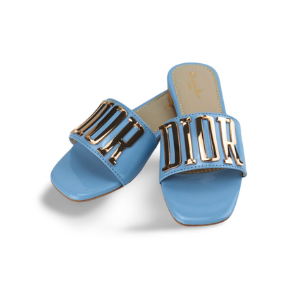 Stylish Women's Sandals with Metallic Brand Logo Buckle