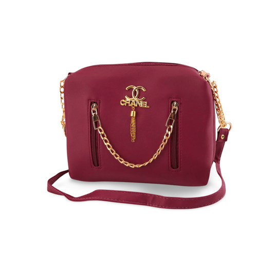Stylish Crossbody Bag with Luxe Gold Chain and Tassel