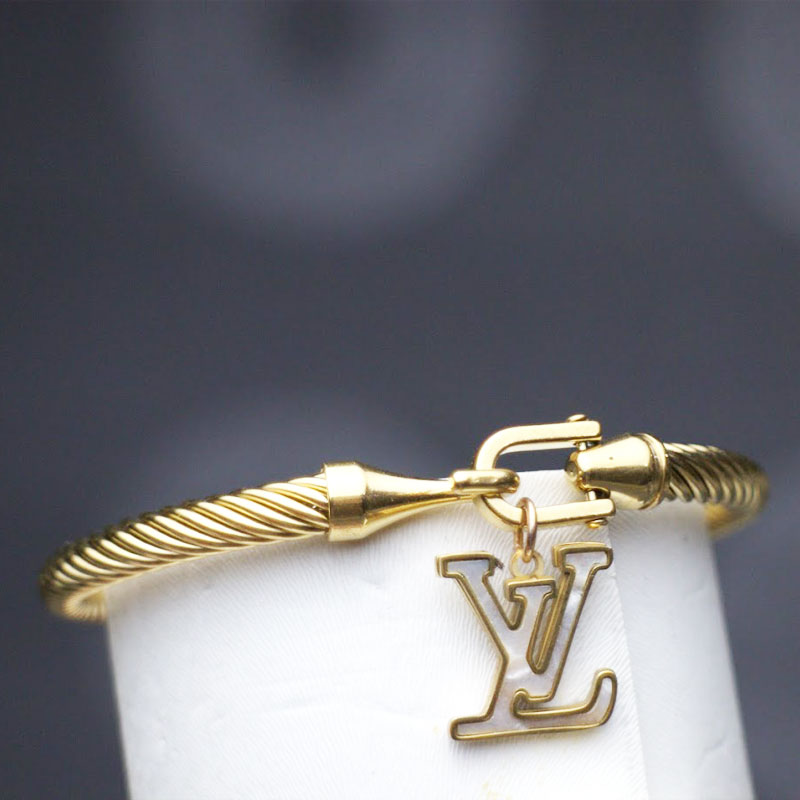 Bracelet for Women – Gucci Van Clef Michael Kors Bracelets in Pakistan –  Stylon