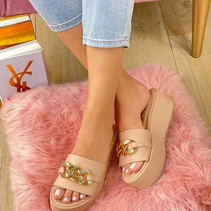 Stylish Wedge Sandals with Chic Chain Embellishments